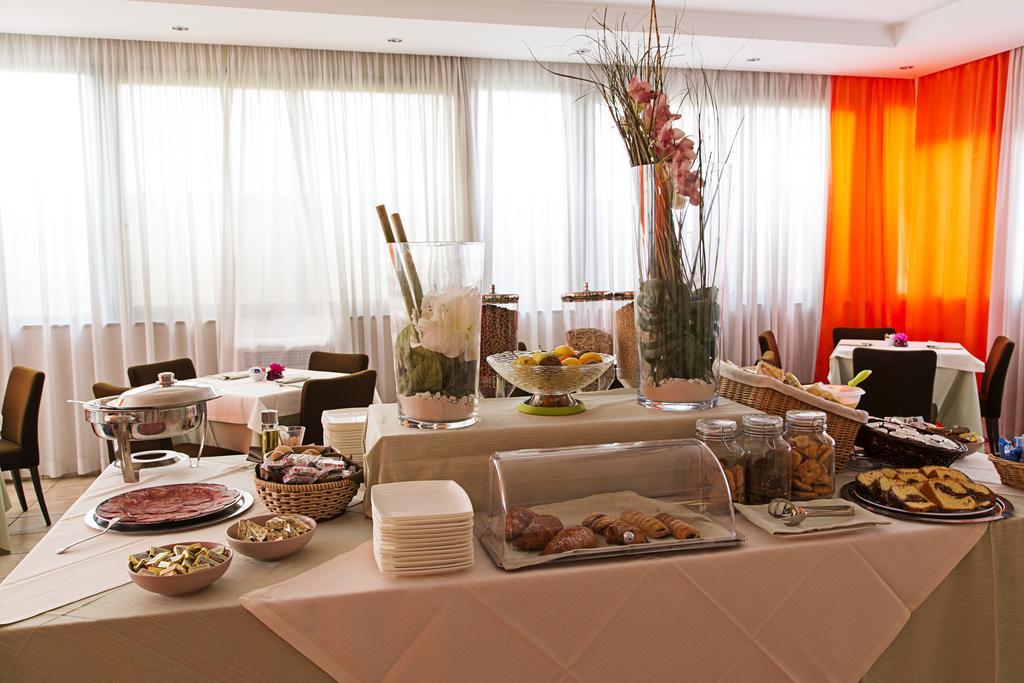 Hotel President פומזיה מראה חיצוני תמונה
