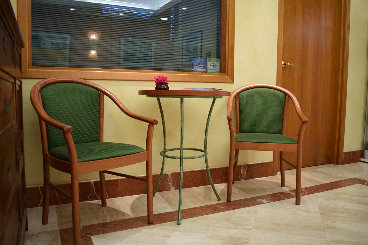 Hotel President פומזיה מראה חיצוני תמונה